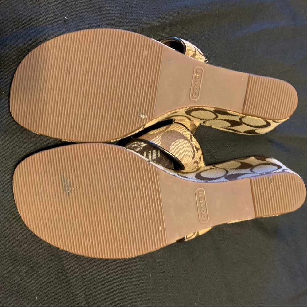 VINTAGE!! Coach Women's Brown and Gold Sandals - Picture 3 of 12